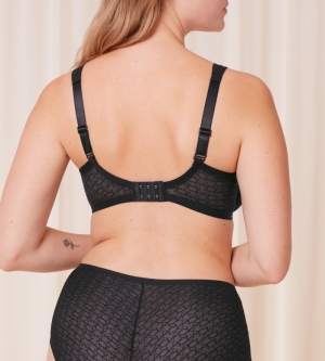 Triumph Signature Sheer beugel ZWART